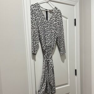 Chico's Black and White Printed Tie-Waist Midi Dress